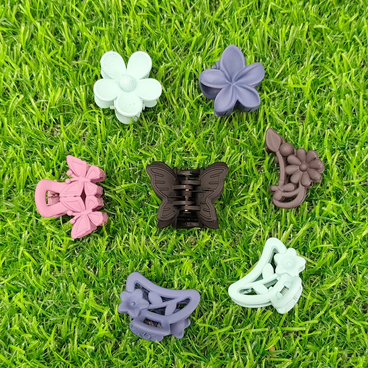Clips 1 pcs Rs -7