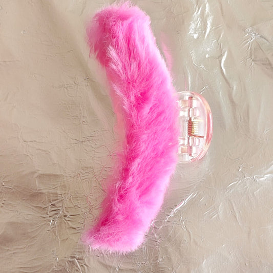 (No: 16) Fur Claw Clips Small Rs-20