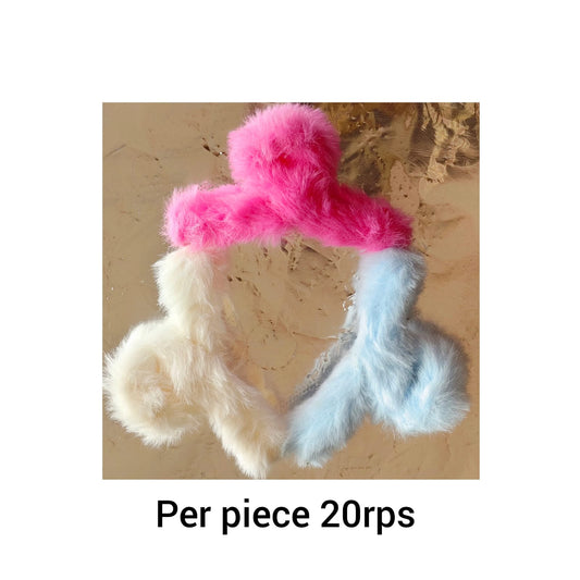 (No:15) Mini Fur Claw Clips Rs-20